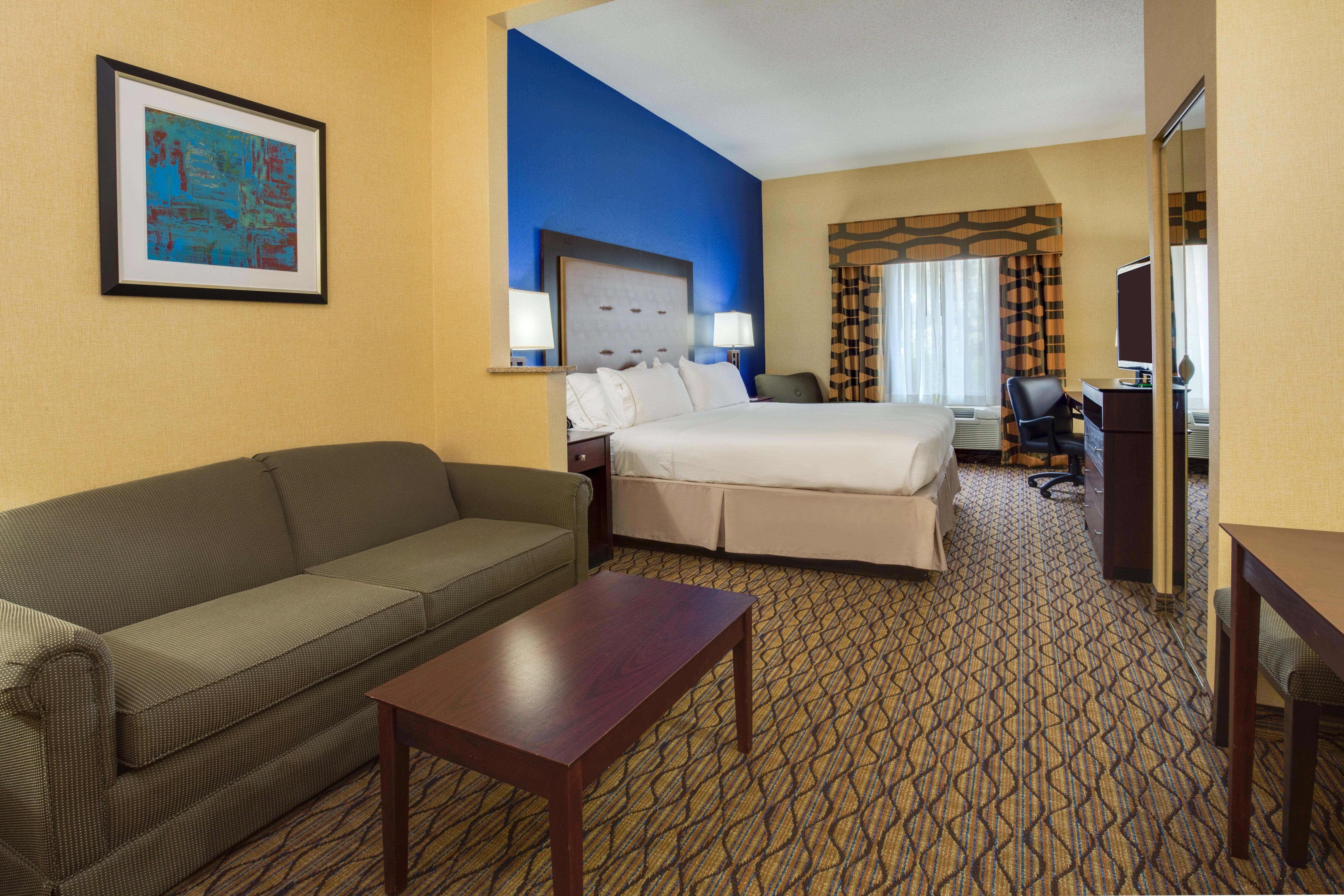 Holiday Inn Express Tower Center New Brunswick By Ihg Іст-Брансвік Екстер'єр фото